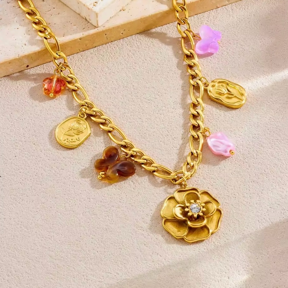 ◾️18K Gold Plated Zircon Flower Rose Butterfly Charm Necklace